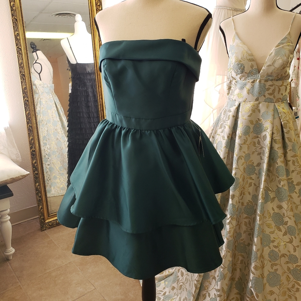 Emerald Green Tiered Cocktail Dress Sizes 11 & 13
